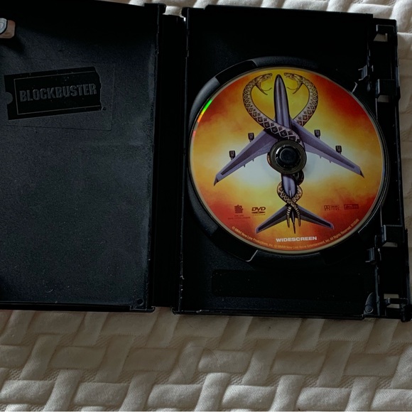 SNAKES ON A PLANE - Picture 3 of 3